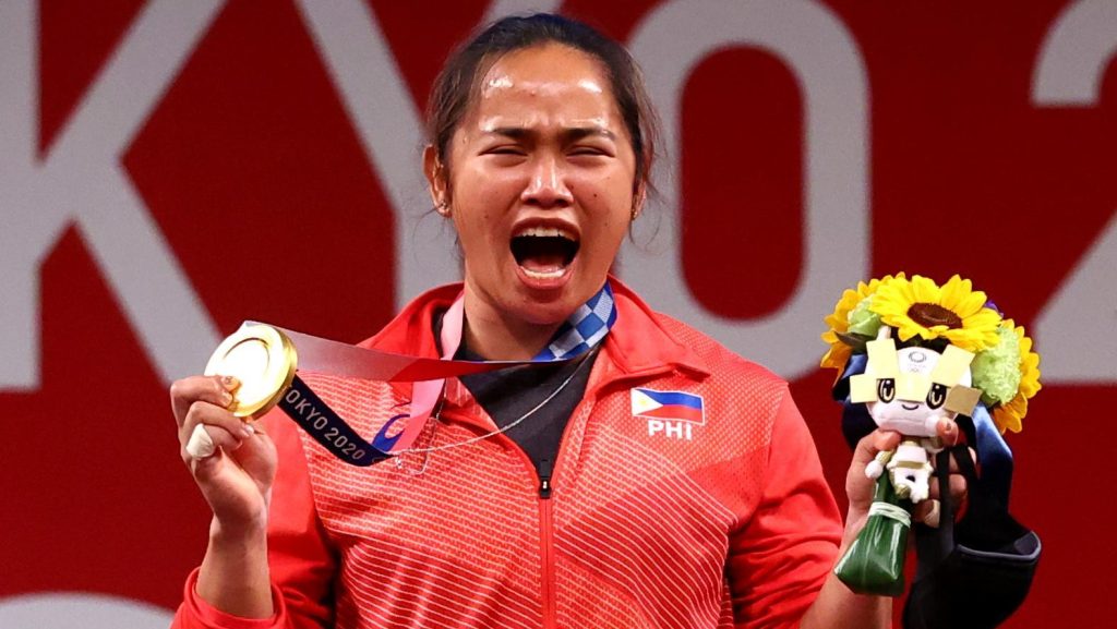 Hidilyn Diaz Wins Gold at 2020 Tokyo Olympics