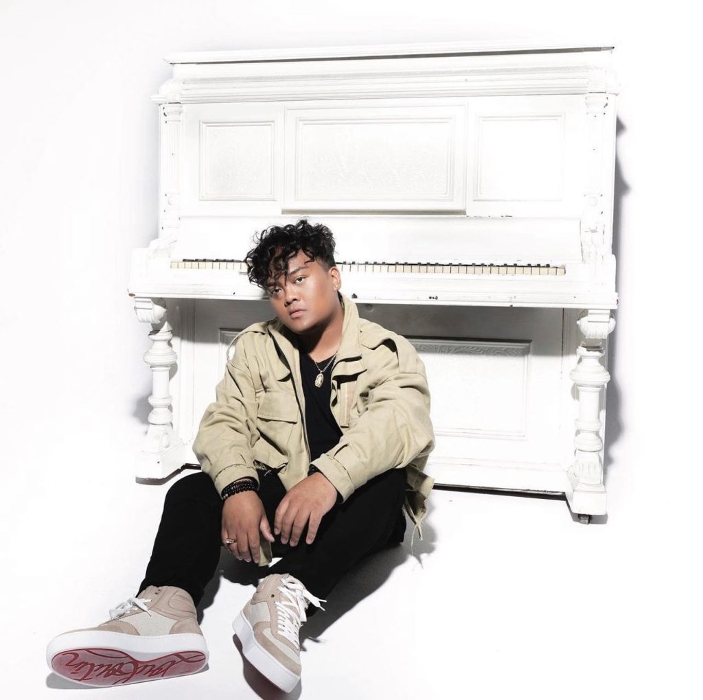 Troy Laureta Giliw