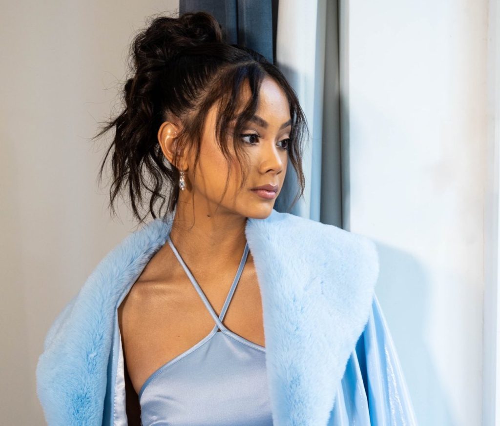 Ylona Vevo Performance