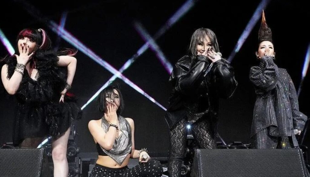 2NE1 at Coachella