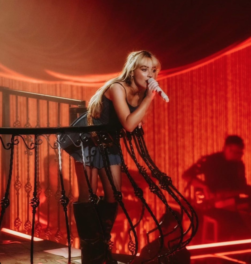 sabrina carpenter manila