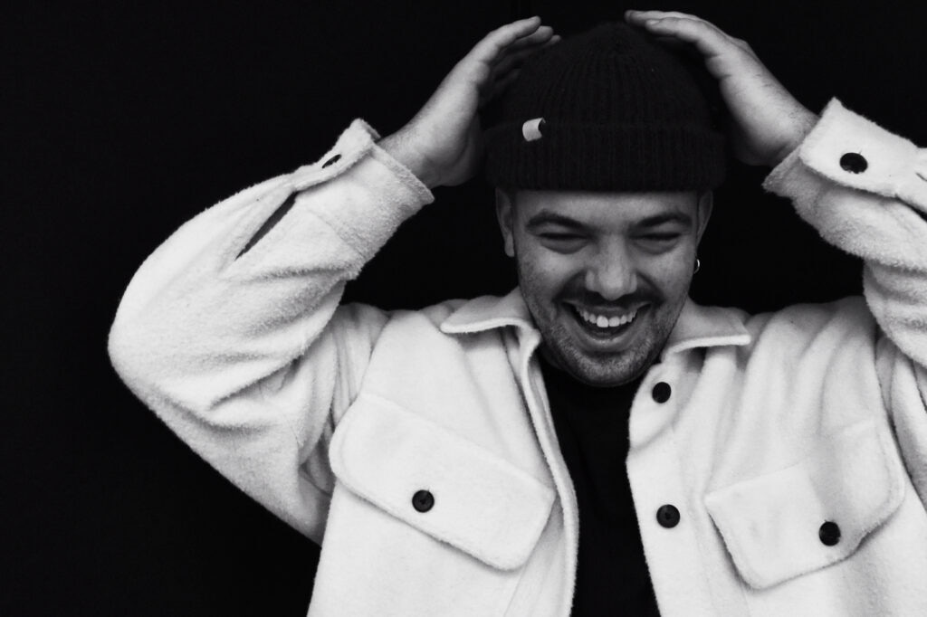 Mac Ayres Press Photo 4-1
