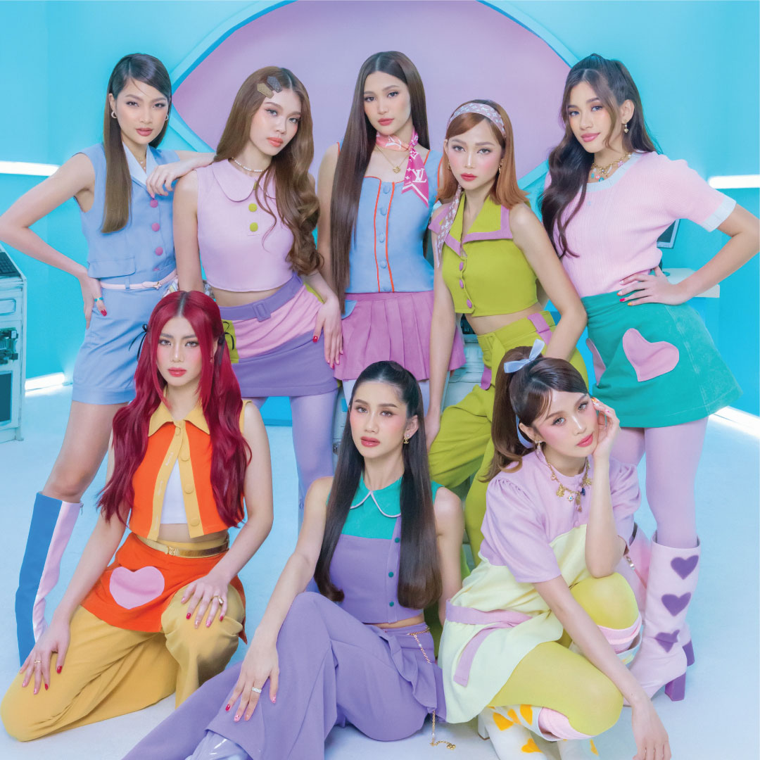 bini_blink_twice